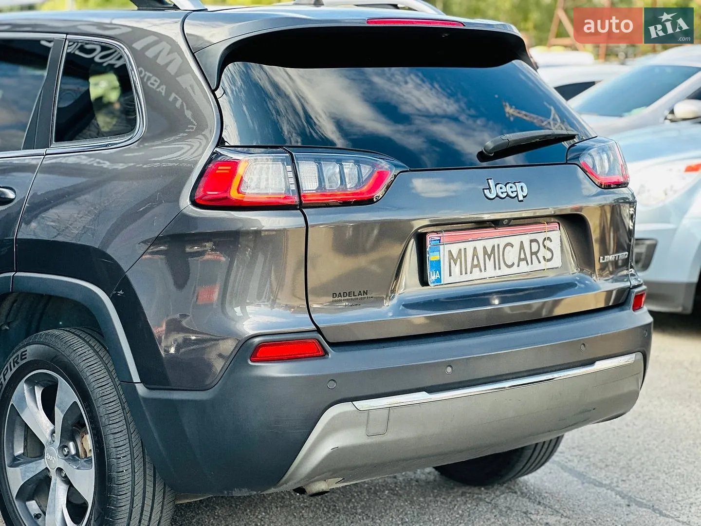 2019 Jeep Cherokee - мініатюра 13