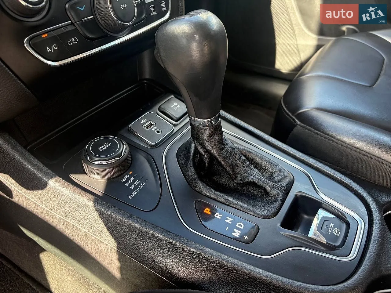2018 Jeep Cherokee - мініатюра 10
