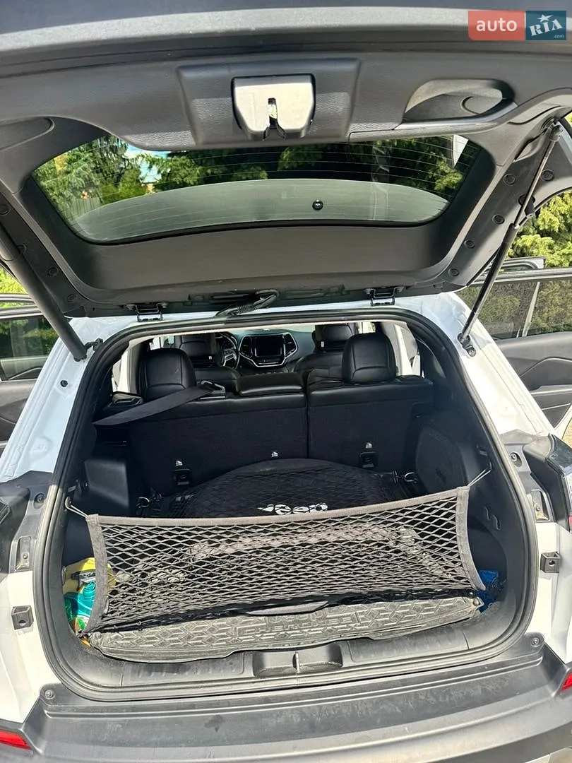 2019 Jeep Cherokee - мініатюра 12