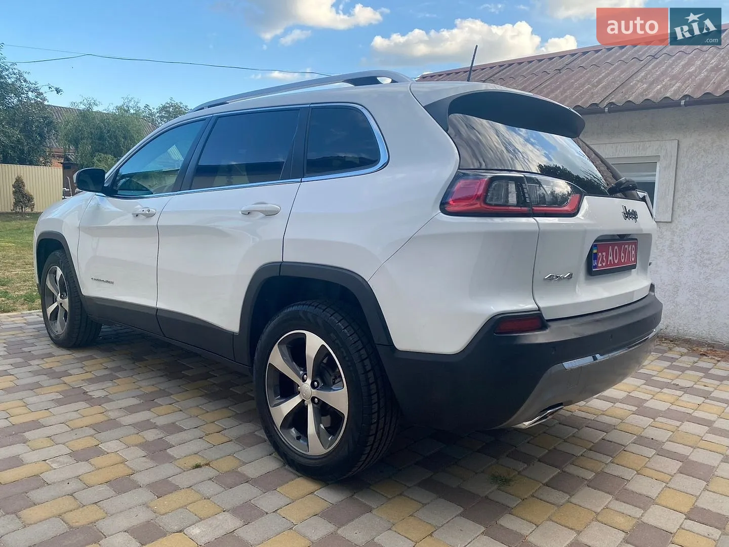 2018 Jeep Cherokee - мініатюра 8