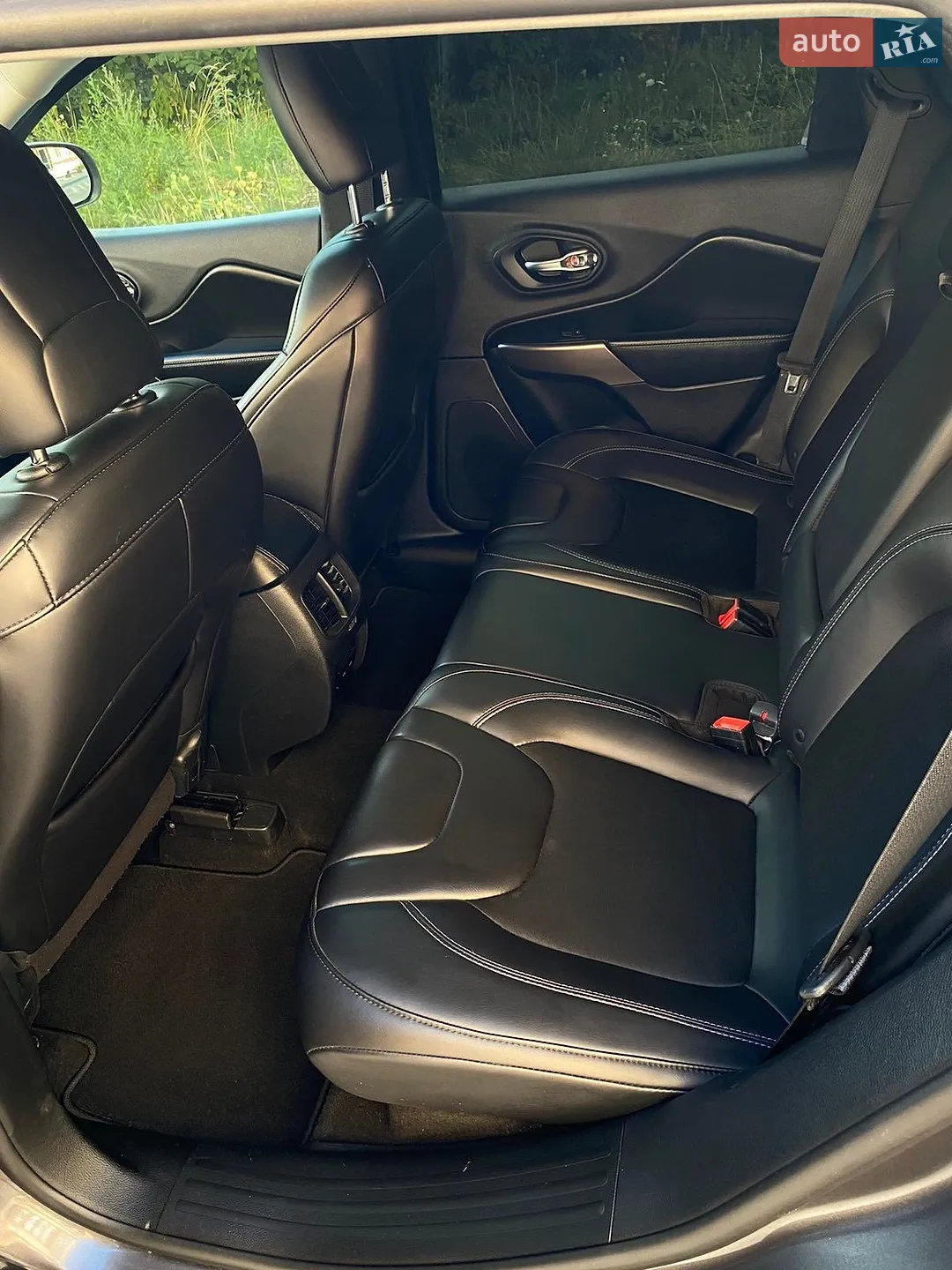 2019 Jeep Cherokee - мініатюра 33
