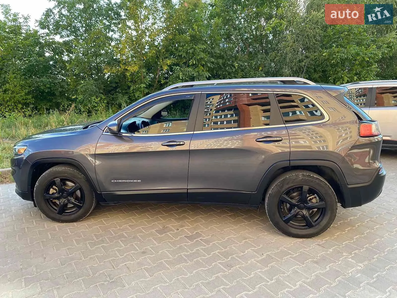 2019 Jeep Cherokee - мініатюра 4