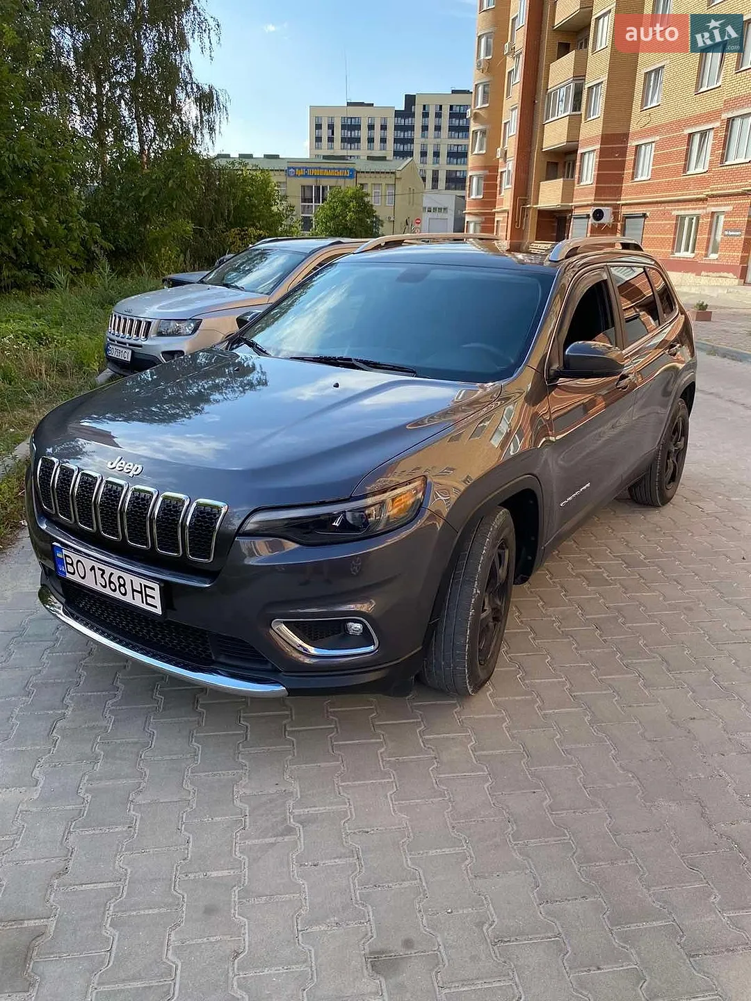 2019 Jeep Cherokee - мініатюра 3