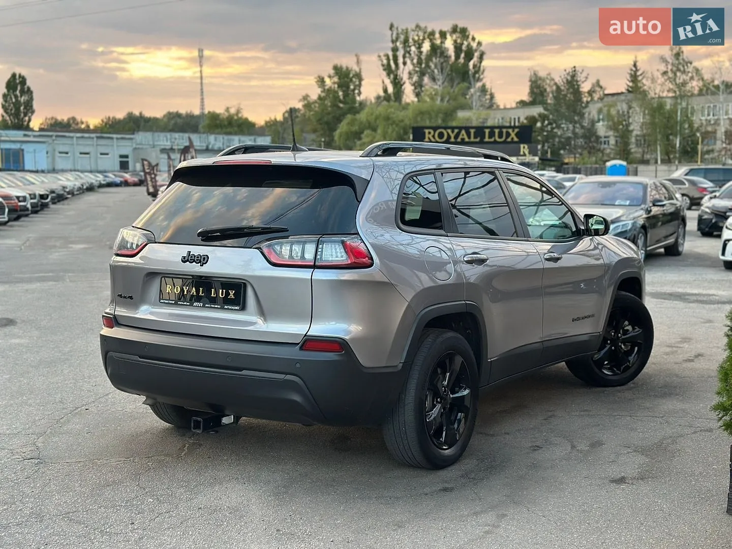 2021 Jeep Cherokee - мініатюра 2
