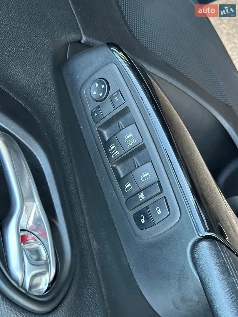 2021 Jeep Cherokee - мініатюра 26