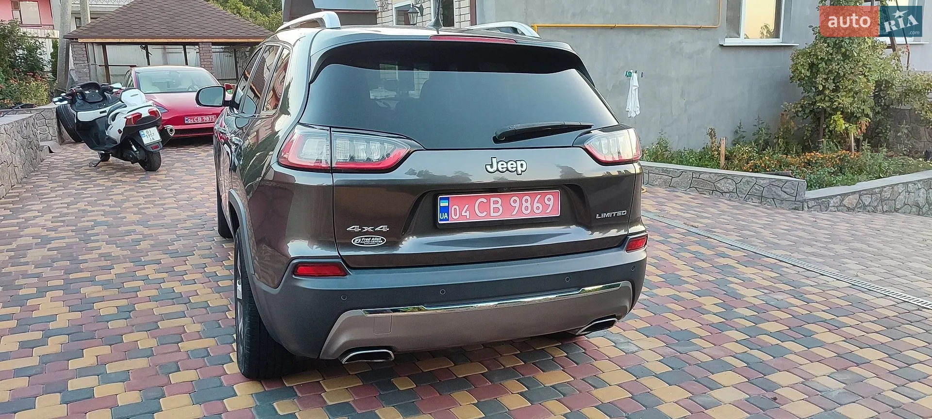 2019 Jeep Cherokee - мініатюра 2