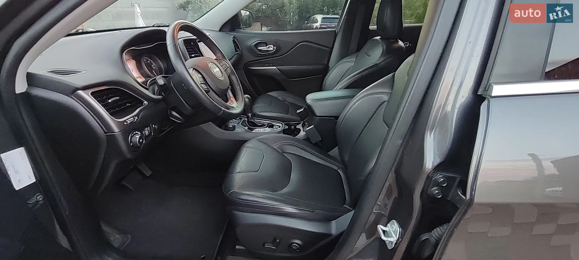 2019 Jeep Cherokee - мініатюра 8