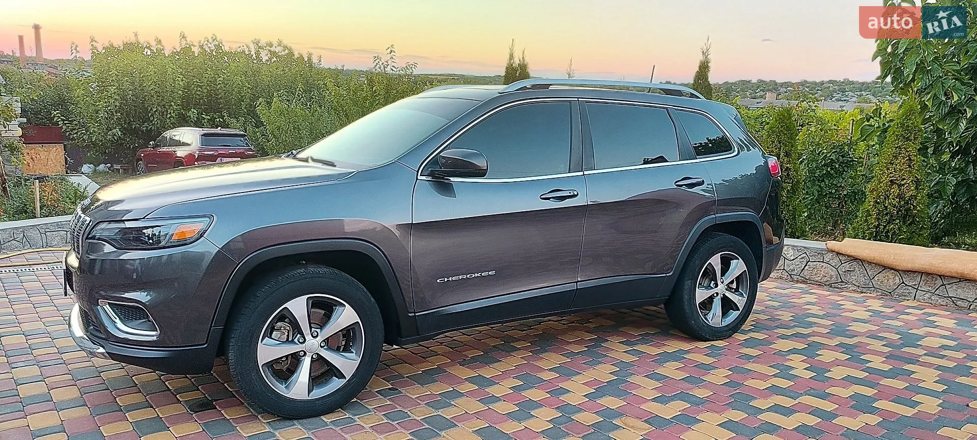 2019 Jeep Cherokee - мініатюра 21