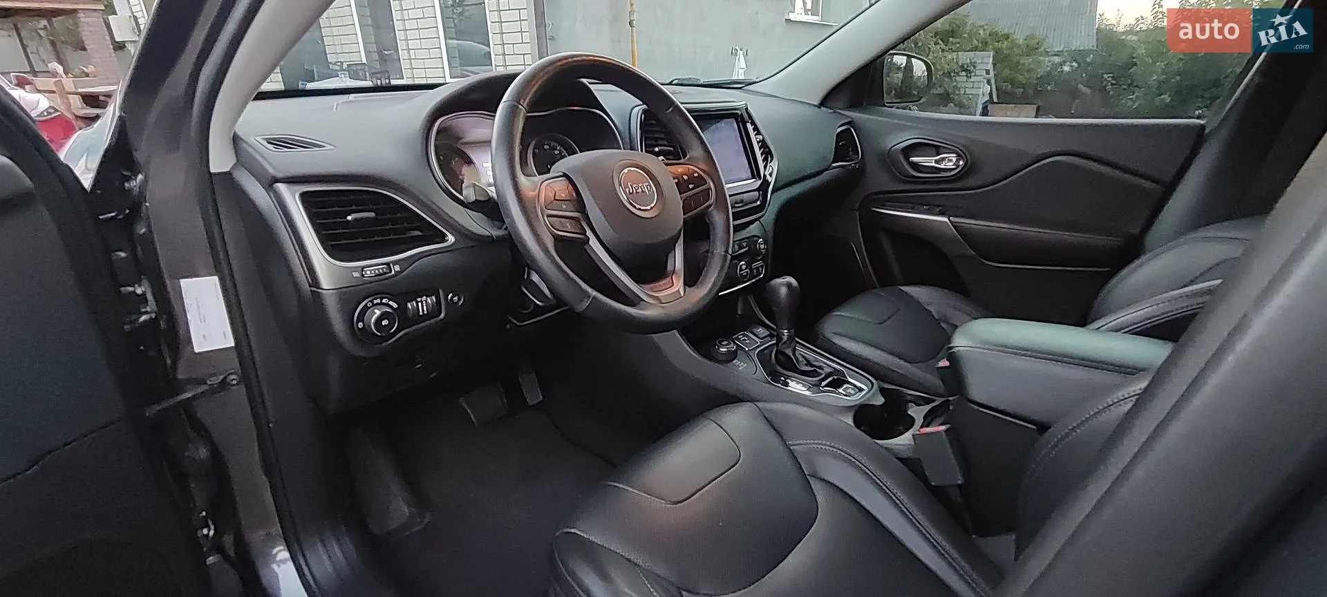 2019 Jeep Cherokee - мініатюра 26
