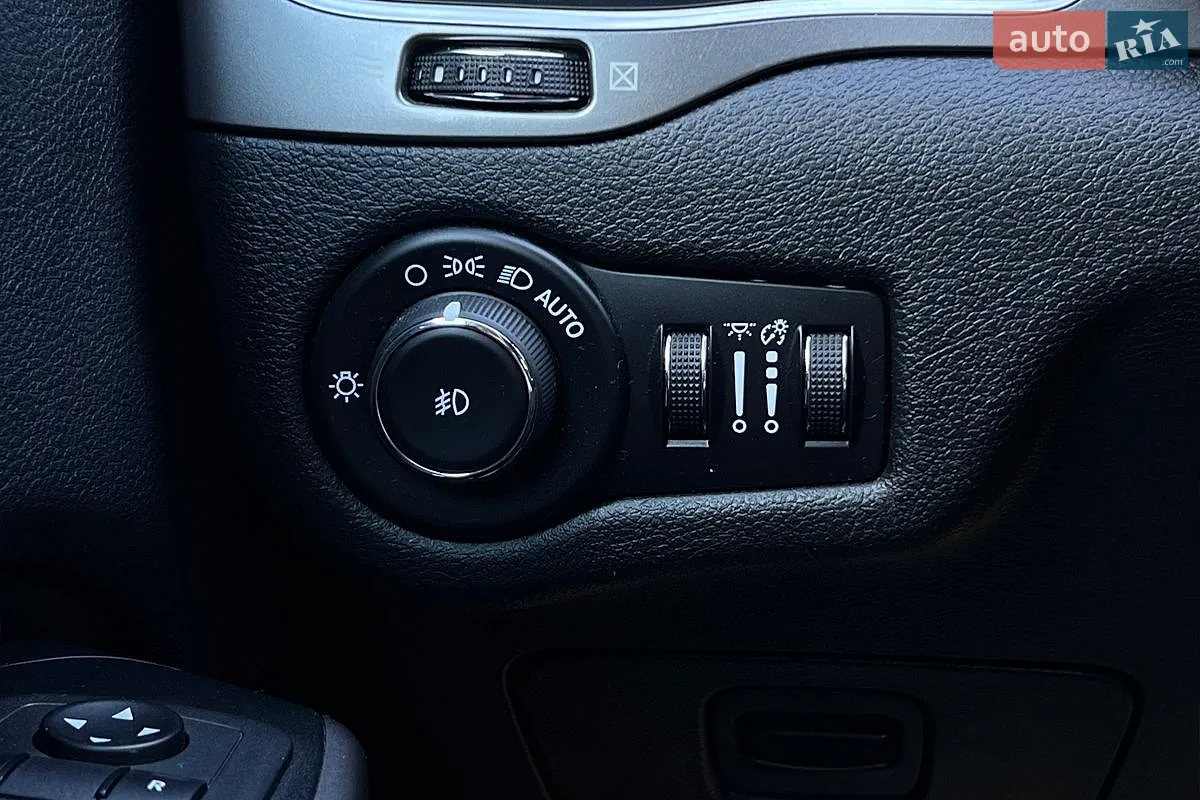 2019 Jeep Cherokee - мініатюра 10