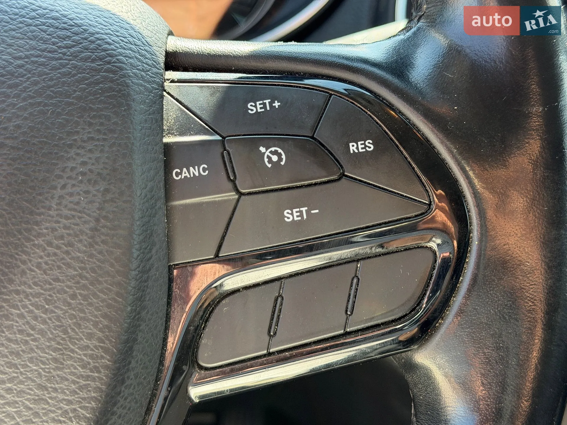 2019 Jeep Cherokee - мініатюра 30