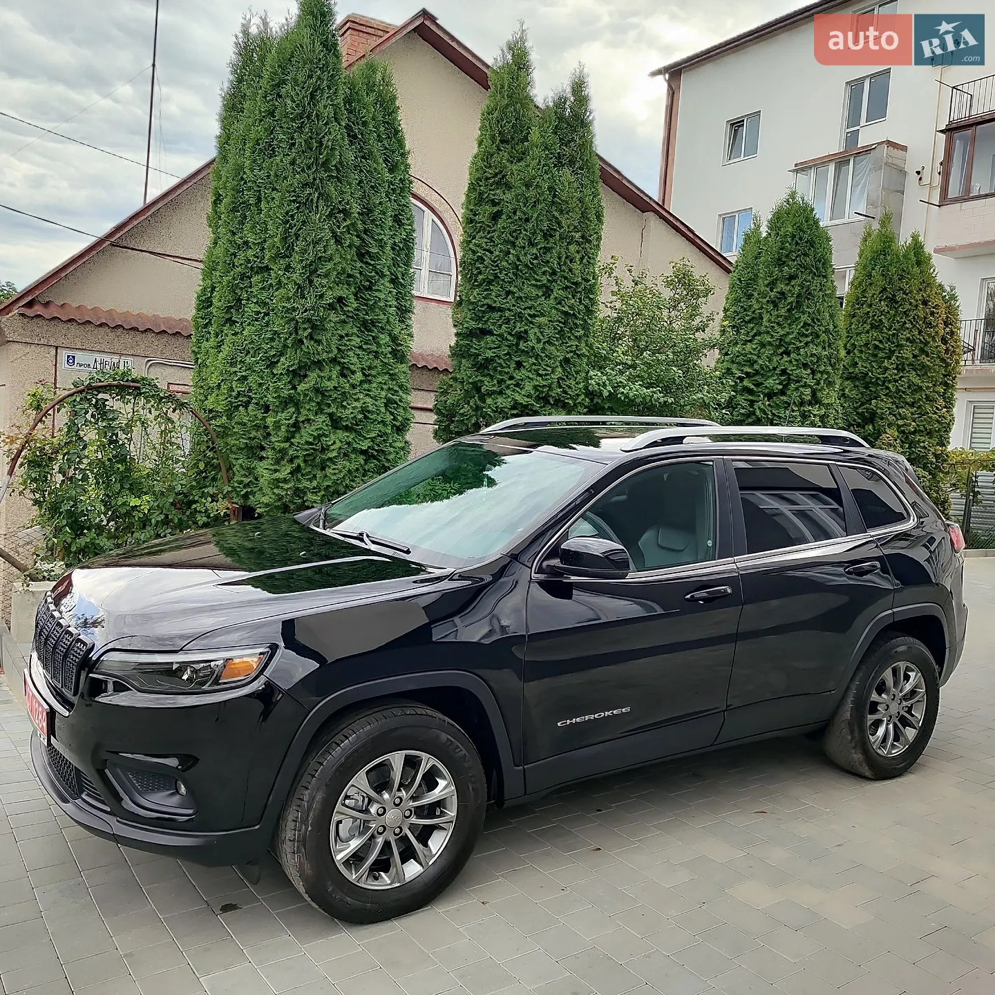 2019 Jeep Cherokee - мініатюра 17