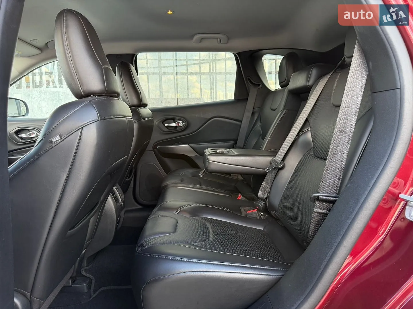 2019 Jeep Cherokee - мініатюра 30