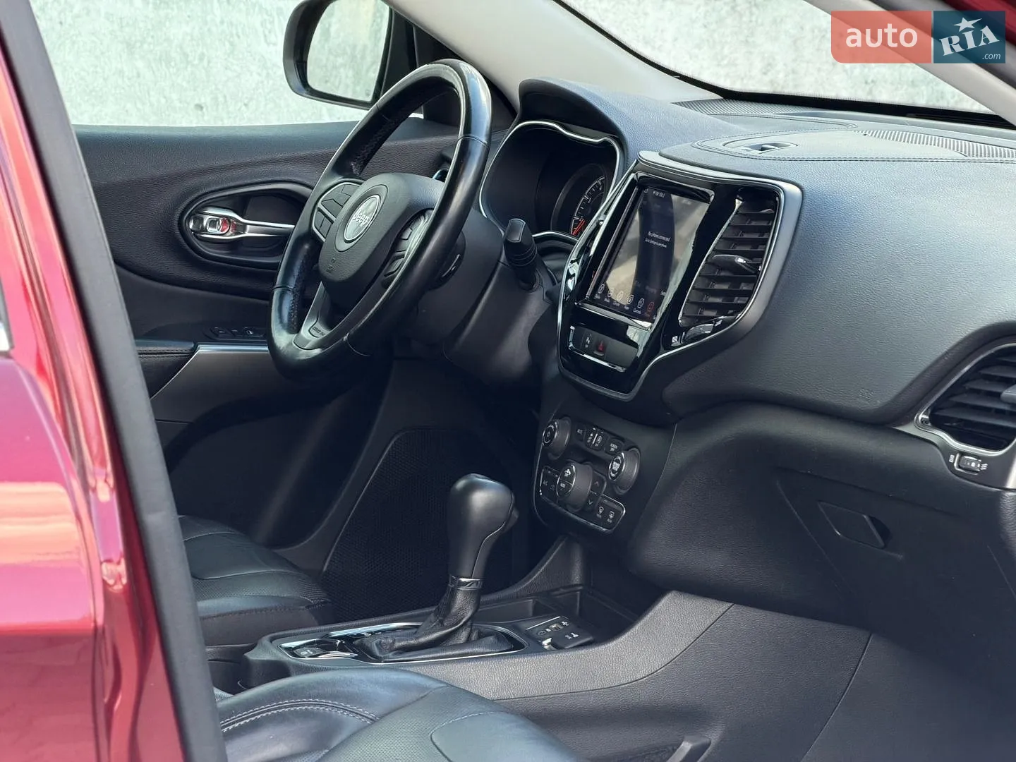 2019 Jeep Cherokee - мініатюра 31