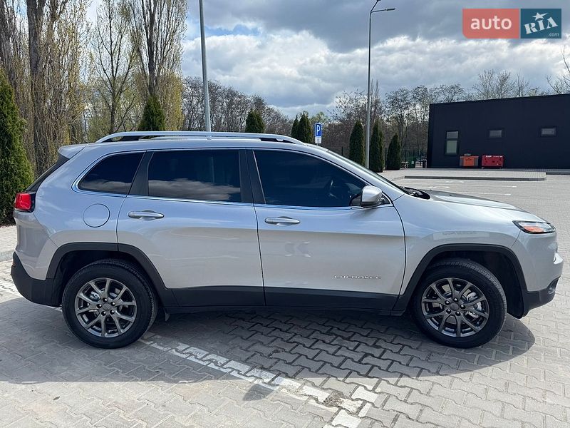 Внедорожник / Кроссовер Jeep Cherokee 2017 в Кременчуге фото 3 Внедорожник / Кроссовер Jeep Cherokee 2017 в Кременчуге