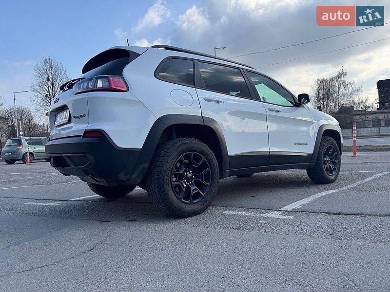 Позашляховик / Кросовер Jeep Cherokee 2020 в Львові