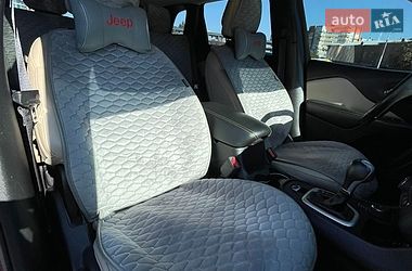 Позашляховик / Кросовер Jeep Cherokee 2016 в Кременчуці фото 20 Позашляховик / Кросовер Jeep Cherokee 2016 в Кременчуці