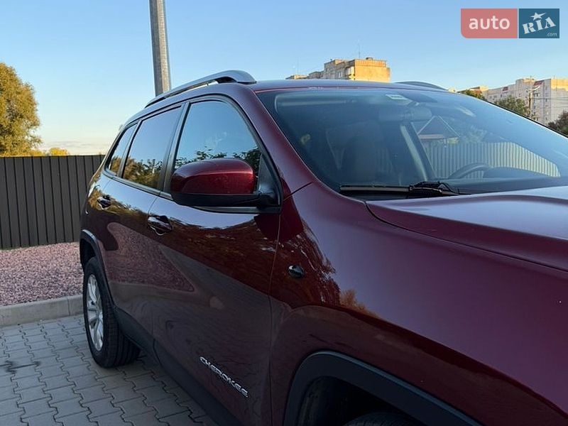 Внедорожник / Кроссовер Jeep Cherokee 2020 в Хмельницком