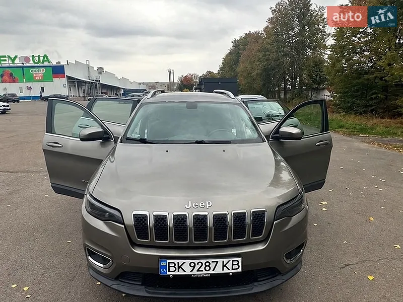 Jeep Cherokee