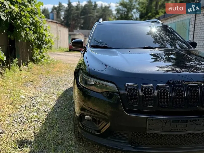 Jeep Cherokee