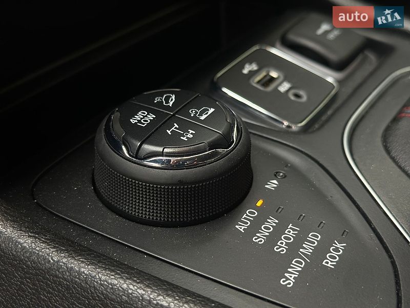 Внедорожник / Кроссовер Jeep Cherokee 2018 в Киеве