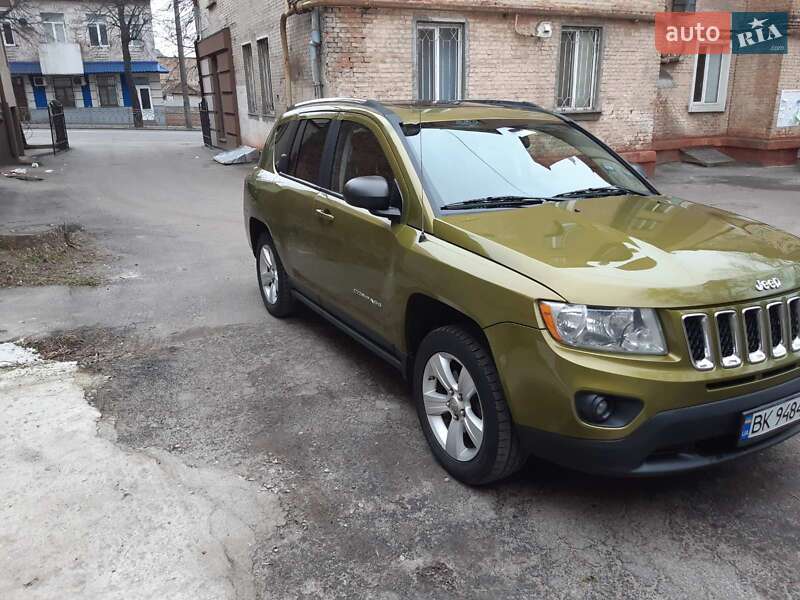 Внедорожник / Кроссовер Jeep Compass 2012 в Ровно