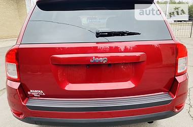 Позашляховик / Кросовер Jeep Compass 2013 в 
