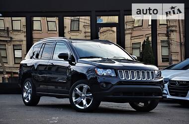 Позашляховик / Кросовер Jeep Compass 2015 в 