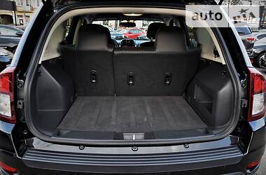 Позашляховик / Кросовер Jeep Compass 2015 в 