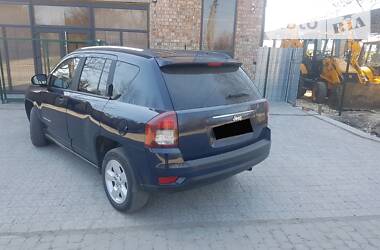 Позашляховик / Кросовер Jeep Compass 2014 в 