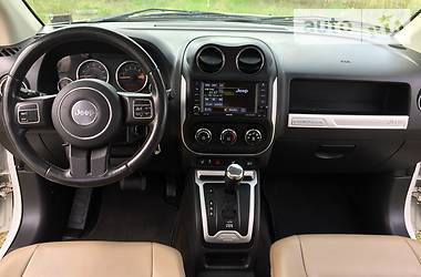 Позашляховик / Кросовер Jeep Compass 2013 в 