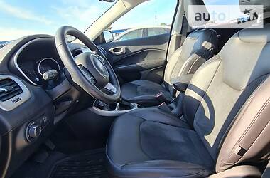 Позашляховик / Кросовер Jeep Compass 2017 в 