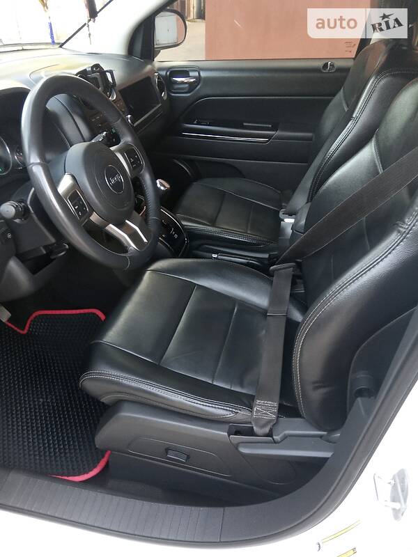 Внедорожник / Кроссовер Jeep Compass 2012 в Тернополе