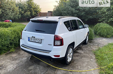 Внедорожник / Кроссовер Jeep Compass 2016 в Киеве