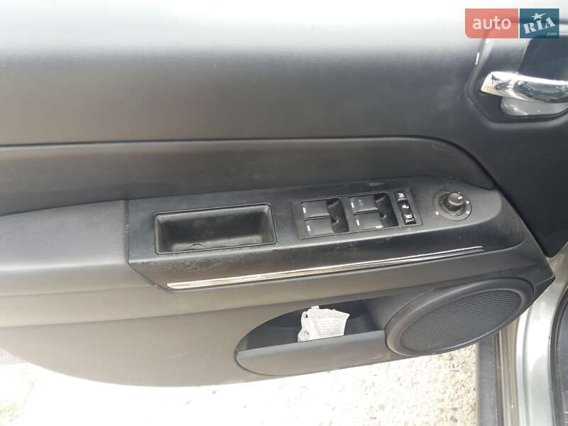 Внедорожник / Кроссовер Jeep Compass 2013 в Запорожье