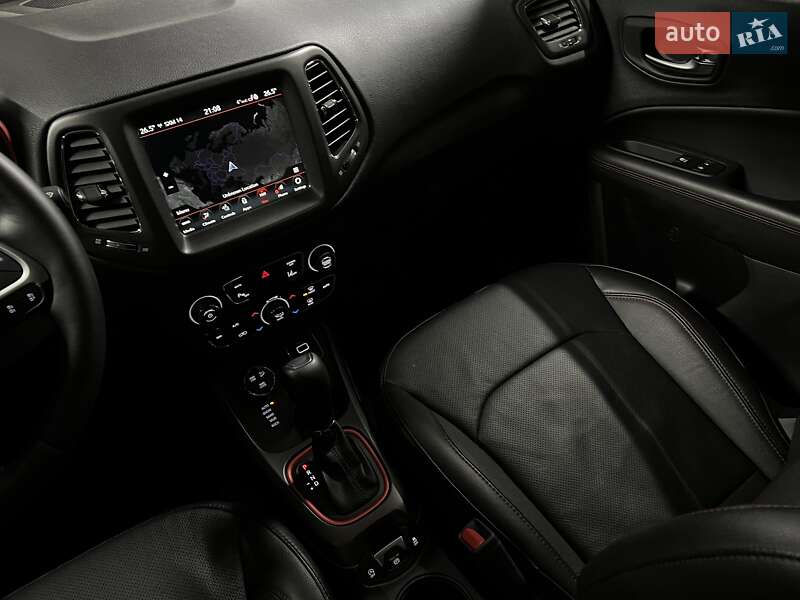 Внедорожник / Кроссовер Jeep Compass 2020 в Киеве