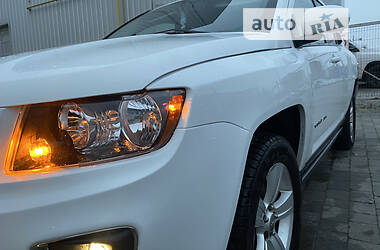 Позашляховик / Кросовер Jeep Compass 2016 в 
