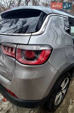 Внедорожник / Кроссовер Jeep Compass 2017 в 