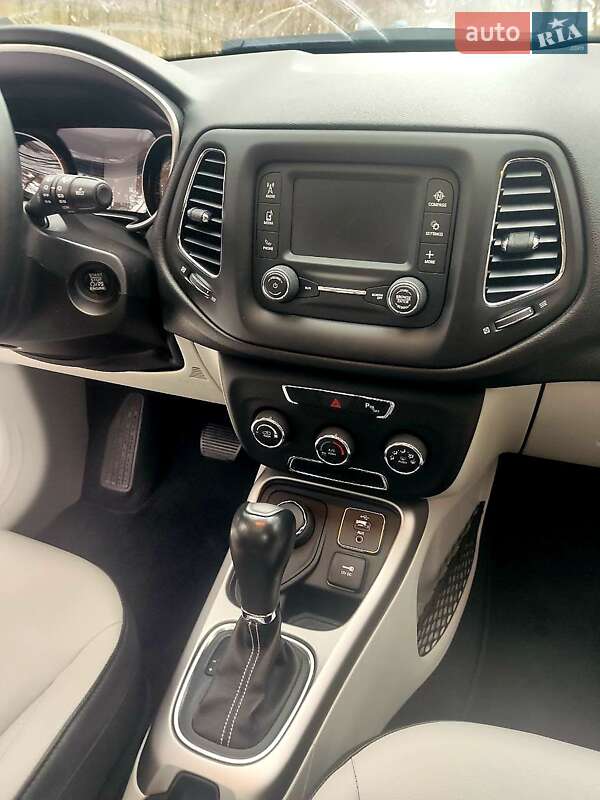 Позашляховик / Кросовер Jeep Compass 2017 в Києві фото 21 Позашляховик / Кросовер Jeep Compass 2017 в Києві