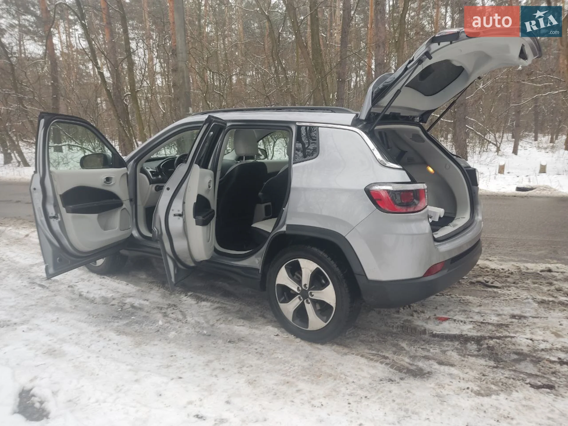 2017 Jeep Compass - мініатюра 12