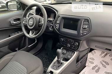Внедорожник / Кроссовер Jeep Compass 2020 в 
