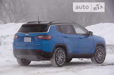 Внедорожник / Кроссовер Jeep Compass 2022 в 