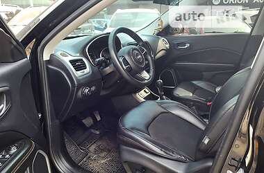Позашляховик / Кросовер Jeep Compass 2018 в 