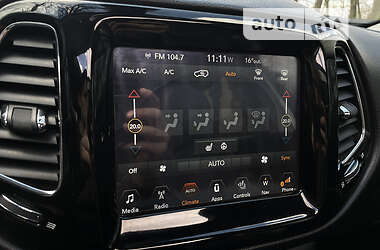 Внедорожник / Кроссовер Jeep Compass 2017 в 
