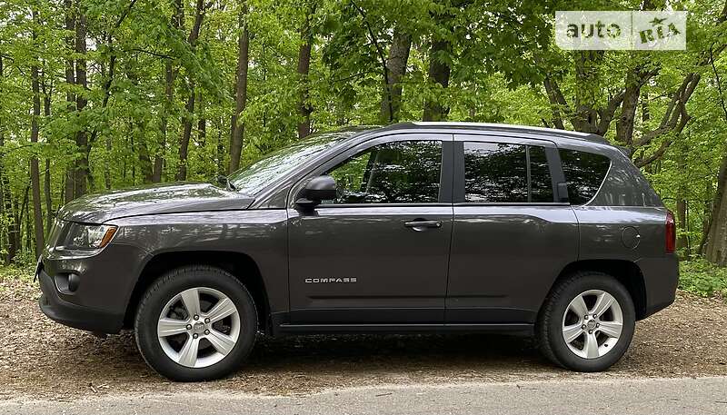 Внедорожник / Кроссовер Jeep Compass 2016 в Киеве
