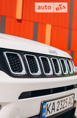 Внедорожник / Кроссовер Jeep Compass 2017 в Киеве фото 3 Внедорожник / Кроссовер Jeep Compass 2017 в Киеве
