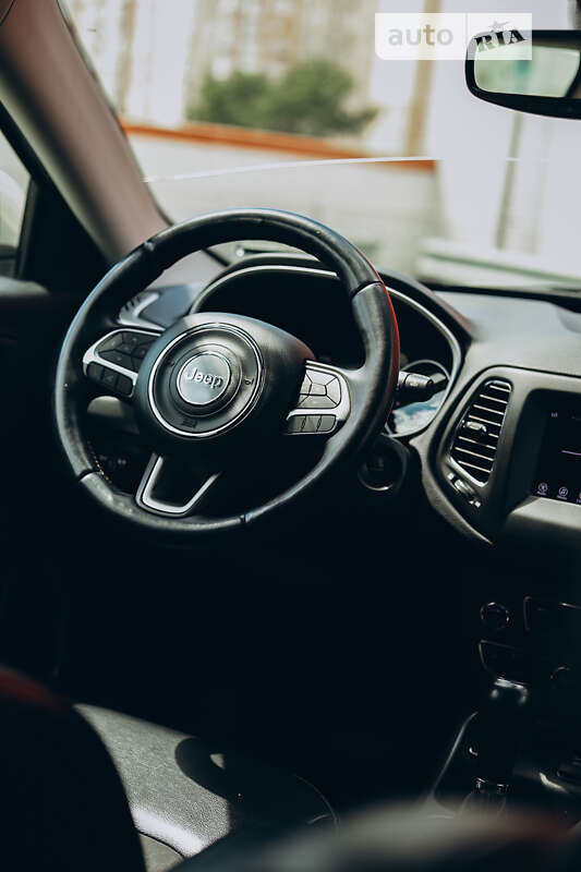 Внедорожник / Кроссовер Jeep Compass 2017 в Киеве фото 23 Внедорожник / Кроссовер Jeep Compass 2017 в Киеве
