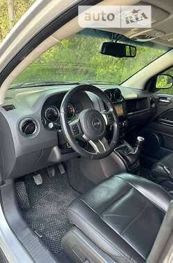 Внедорожник / Кроссовер Jeep Compass 2011 в 