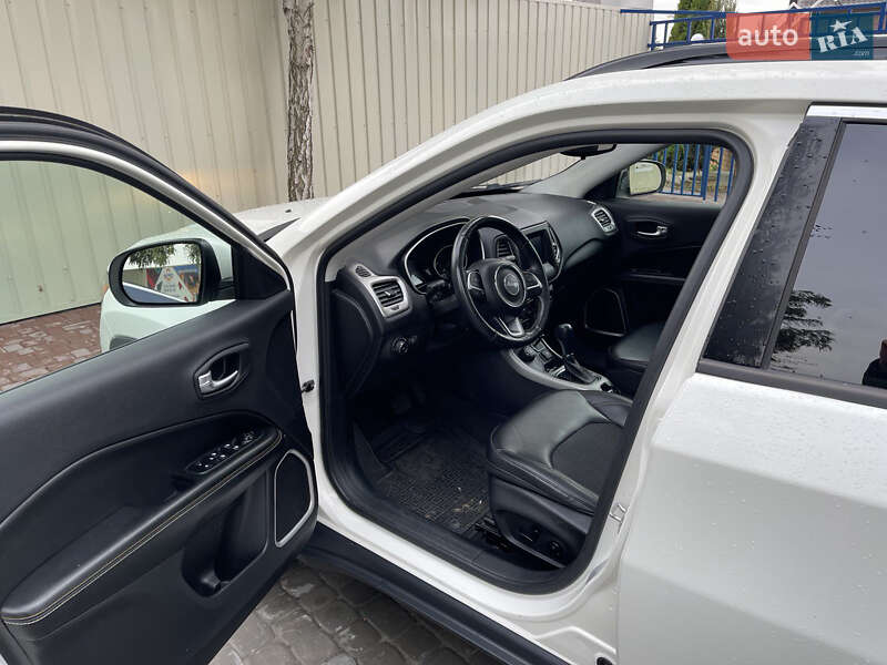 Внедорожник / Кроссовер Jeep Compass 2017 в Кременчуге