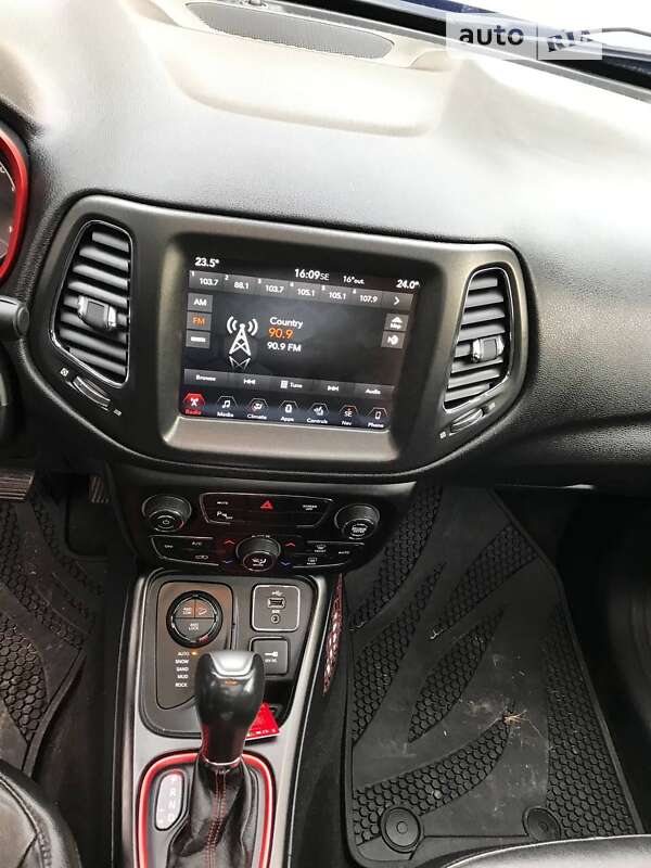 Внедорожник / Кроссовер Jeep Compass 2017 в Ровно